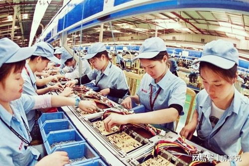 廠門內(nèi)外 一名女保安眼中的情感浮沉與守護(hù)